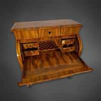 Biedermeier-Zylindersekretär aus Nussbaum, Süddeutschland um 1825–1830