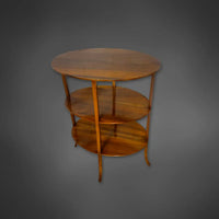 Feine Biedermeier Etagere in Nussbaum um 1830 - Möbel