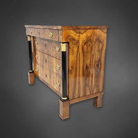 Biedermeier-Säulenkommode Nussbaum um 1820/25 - kommode