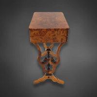 Lyra Biedermeier Salontisch um 1840 Nussbaum - Salontisch