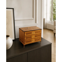 Miniatur-Kommode Nussbaum furniert Deutschland um 1815