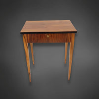 Biedermeier Salontisch von 1820 Nussbaum - Salontisch
