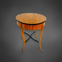 Ovaler Biedermeier-Beistelltisch kirschbaumfurniert 1825