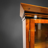 Biedermeier Vitrine zweitürig Kirschbaum massiv