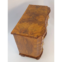 Barockkommode in Nussbaumfurnier um 1790 - Möbel