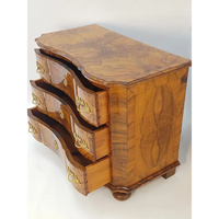 Barockkommode in Nussbaumfurnier um 1790 - Möbel