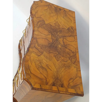 Barockkommode in Nussbaumfurnier um 1790 - Möbel