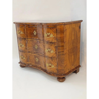 Barockkommode in Nussbaumfurnier um 1790 - Möbel