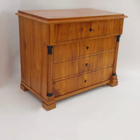 Biedermeier Kommode aus Kirschbaum um 1825 - Möbel