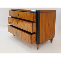 Biedermeier Kommode mit gespiegeltem Furnierbild - Möbel