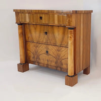 Biedermeier Kommode Nussbaum furniert um 1830 - Möbel