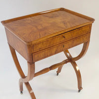 Biedermeier-Nähtisch Deutschland um 1830 - Möbel