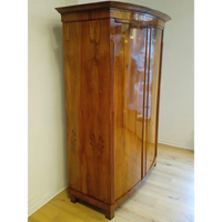 Biedermeier Schrank mit bombierten Türen um 1825 - Möbel