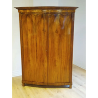 Biedermeier Schrank mit bombierten Türen um 1825 - Möbel