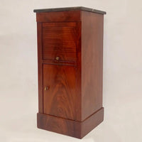 Empire Nachttisch in Mahagoni furniert 1830 - Möbel