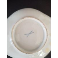 Tasse mit Untertasse von Helena Wolfsohn um 1890