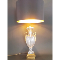 Baccarat Lampe mit vergoldeten Schwänen - Leuchten