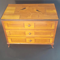 Miniatur Kommode im Klassizismus-Stil um 1815 - Möbel