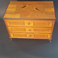 Miniatur Kommode im Klassizismus-Stil um 1815 - Möbel