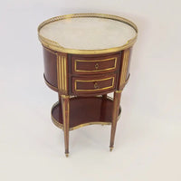 Ovaler Salontisch im Stil von Louis XVI - Möbel