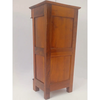 Pfeilerschrank aus Nussbaum mit Halbsäulen um 1820 - Möbel