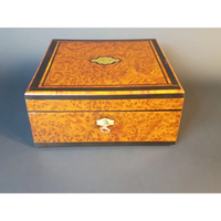 Schatulle in Vogelaugenahorn Rosenholz und Palisander