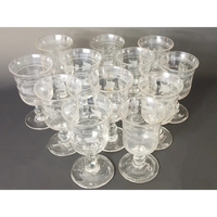 Set aus 11 Weingläsern in Tulpenform um 1860 - Sammlerstücke