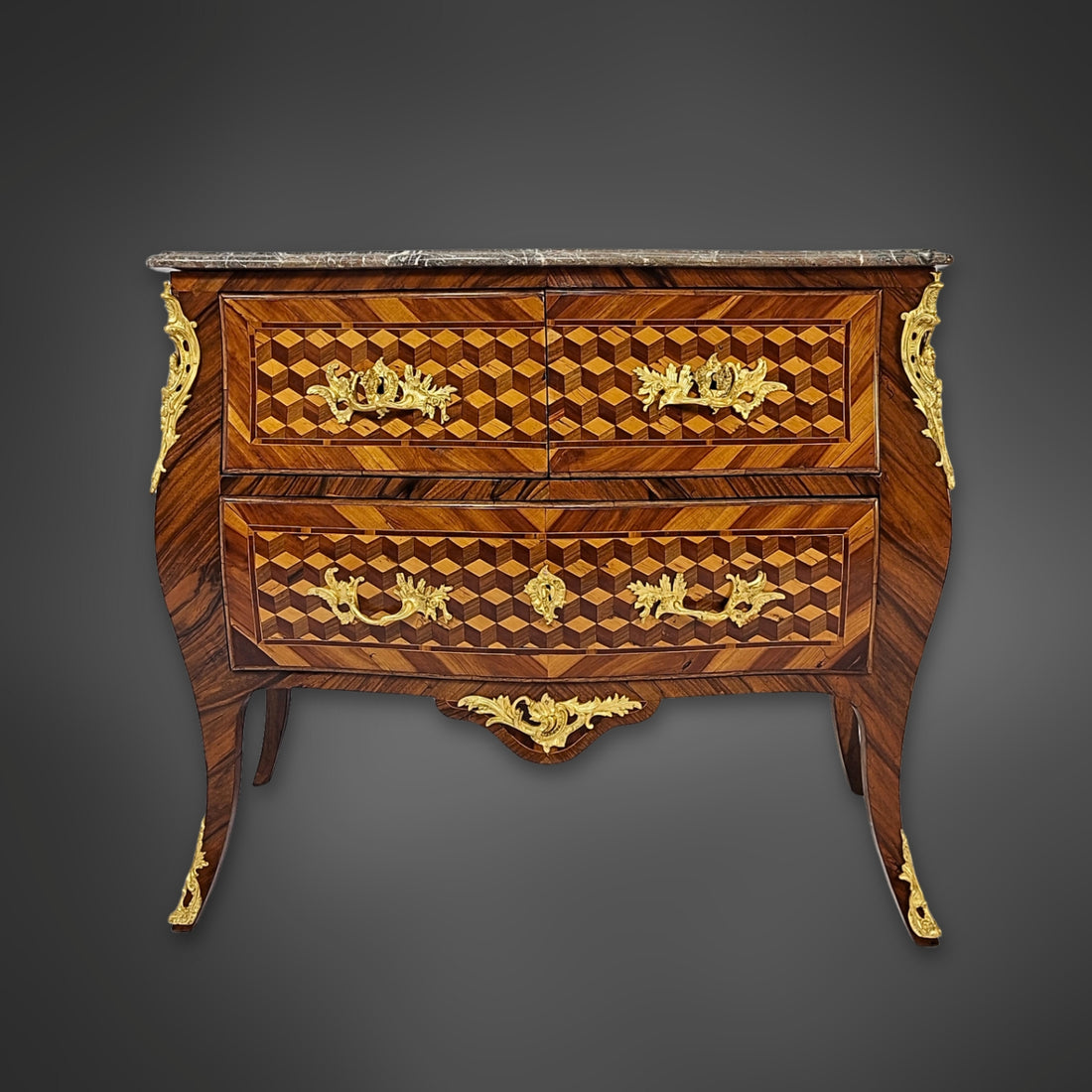 Louis-XV-Kommode mit Würfelmarketerie, Frankreich, 2. Hälfte 18. Jahrhundert