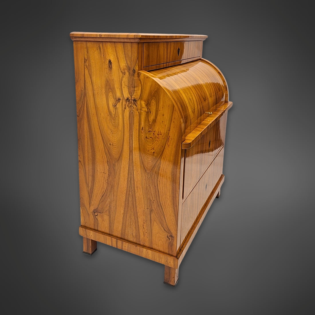 Biedermeier-Zylindersekretär aus Nussbaum, Süddeutschland um 1825–1830