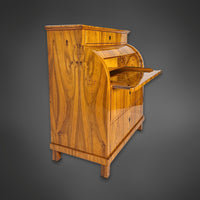 Biedermeier-Zylindersekretär aus Nussbaum, Süddeutschland um 1825–1830