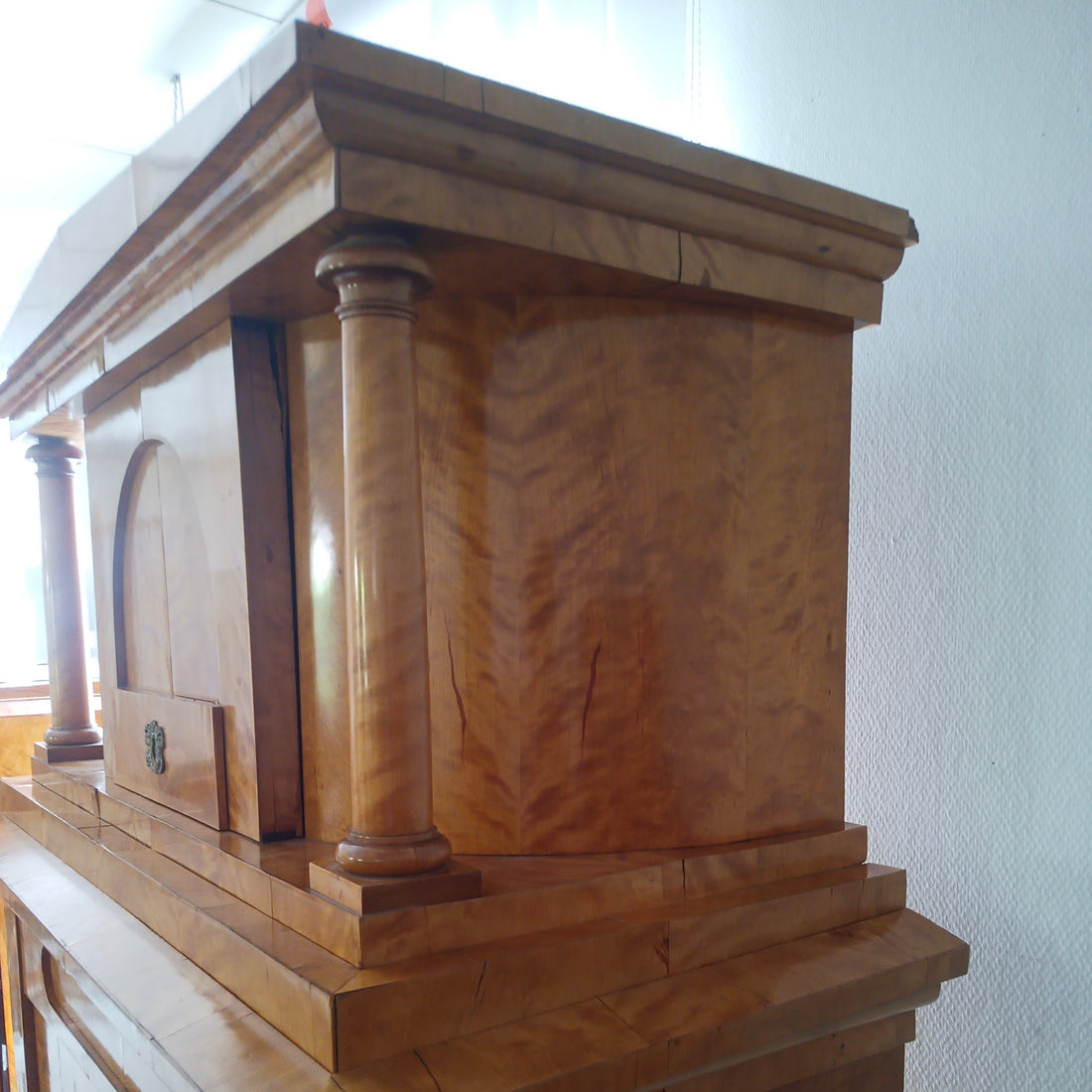 Biedermeier Blender cabinet, Northern Germany around 1815