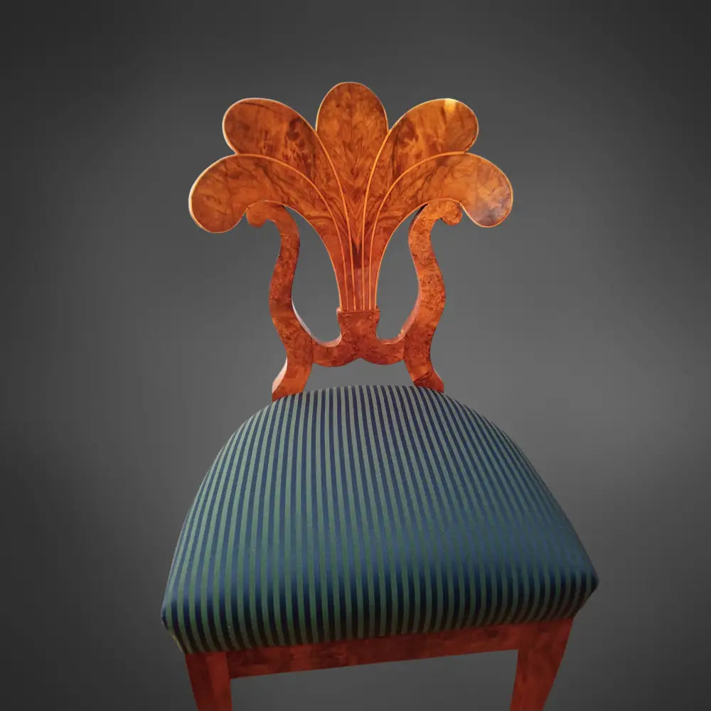 Eleganter Satz von 6 Wiener Fächerstühlen