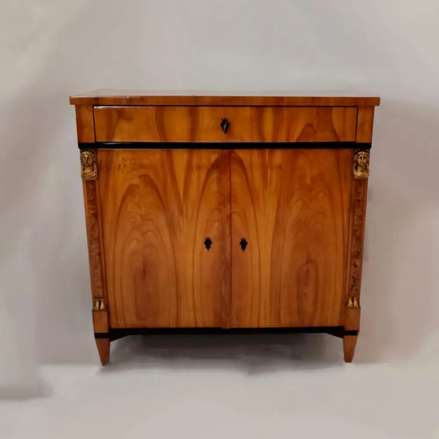 Biedermeier Halbschrank mit Karyatiden um 1820 - Halbschrank