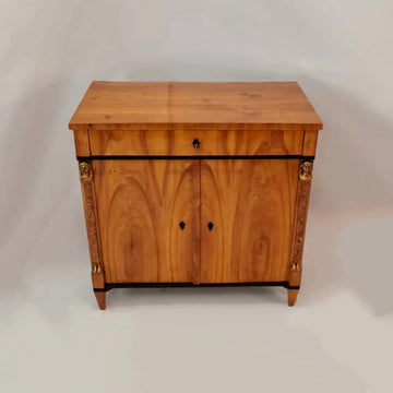 Biedermeier Halbschrank mit Karyatiden um 1820 - Halbschrank