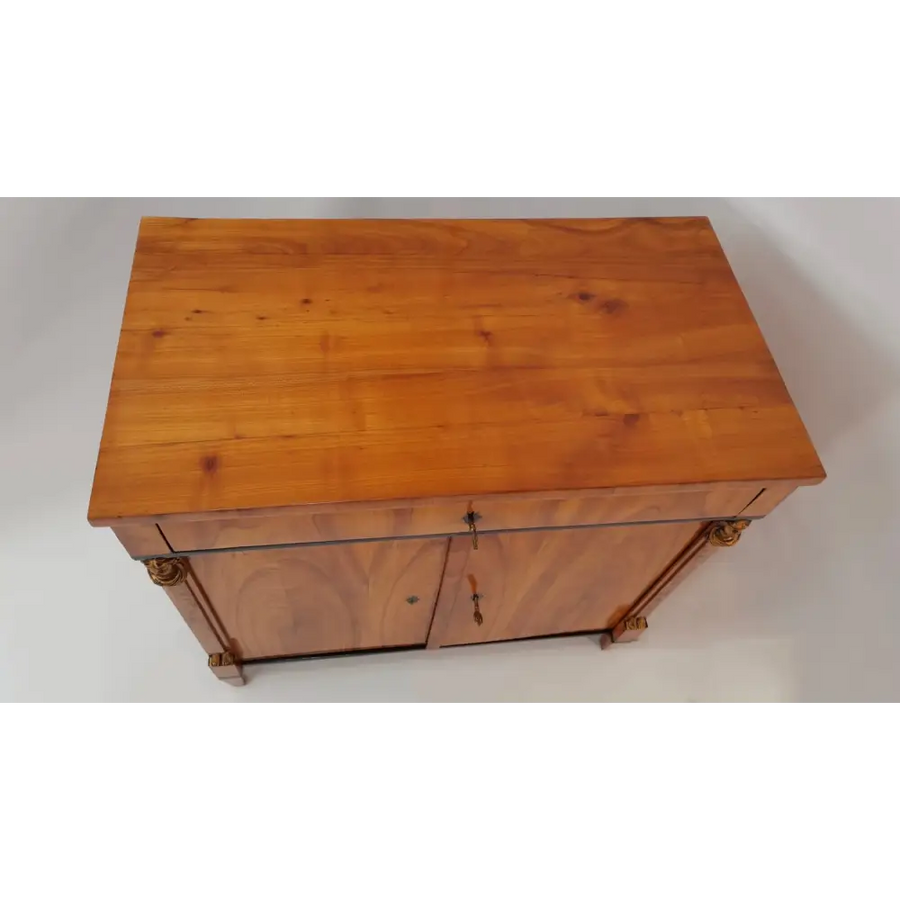 Biedermeier Halbschrank mit Karyatiden um 1820 - Halbschrank