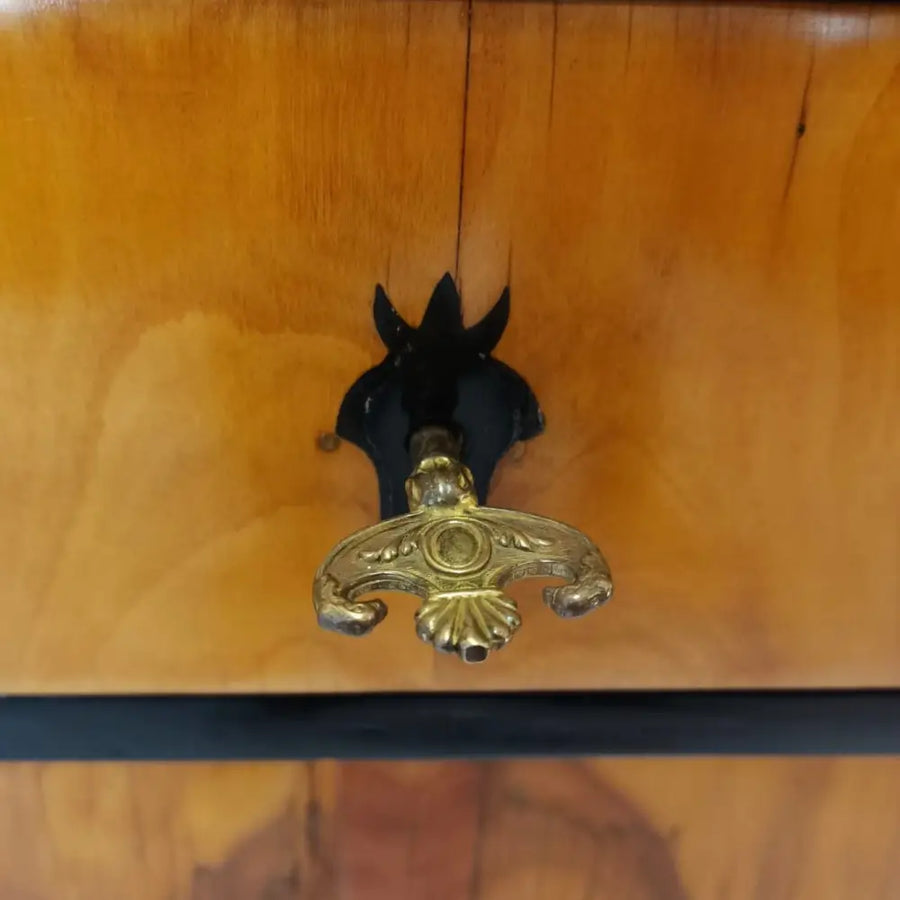 Biedermeier Halbschrank mit Karyatiden um 1820 - Halbschrank