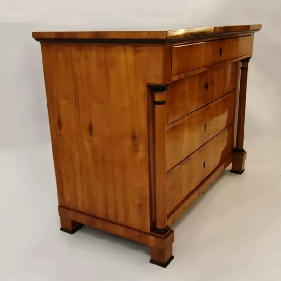 Biedermeier Kirschbaum Kommode mit freistehende Säulen um