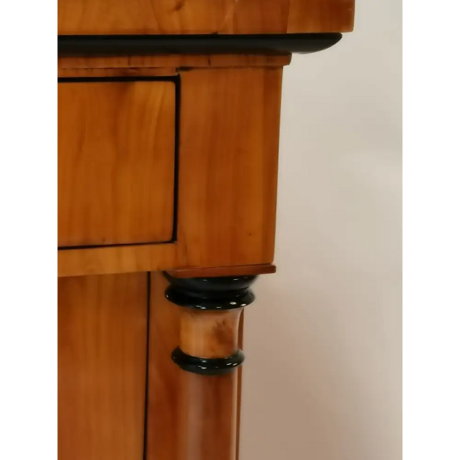 Biedermeier Kirschbaum Kommode mit freistehende Säulen um