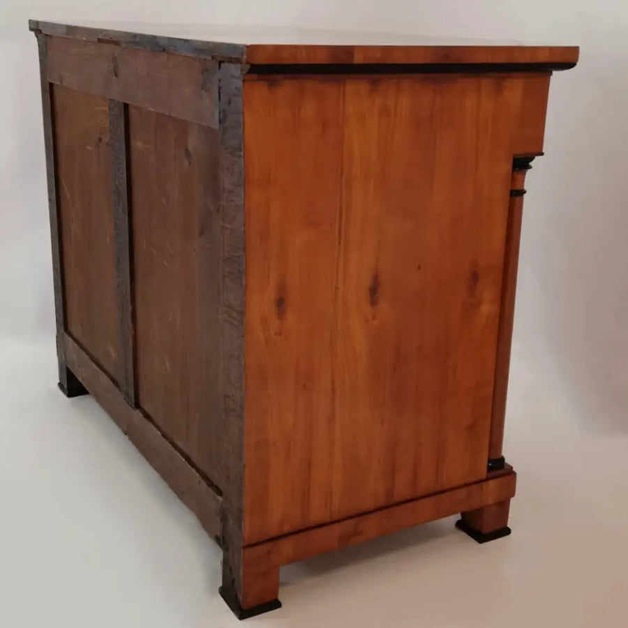 Biedermeier Kirschbaum Kommode mit freistehende Säulen um