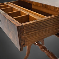 Biedermeier-Beistelltisch Nussbaum furniert um 1840