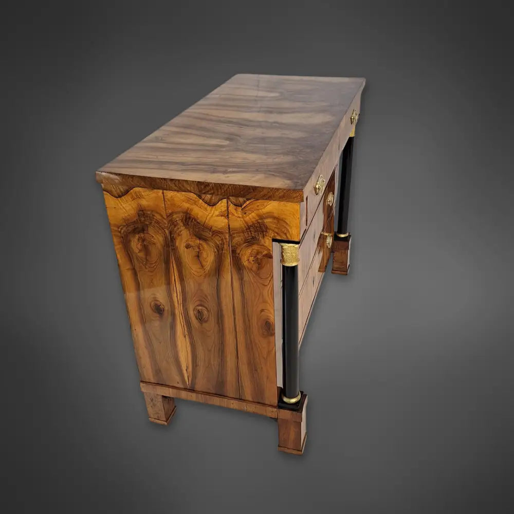 Biedermeier-Säulenkommode Nussbaum um 1820/25 - kommode