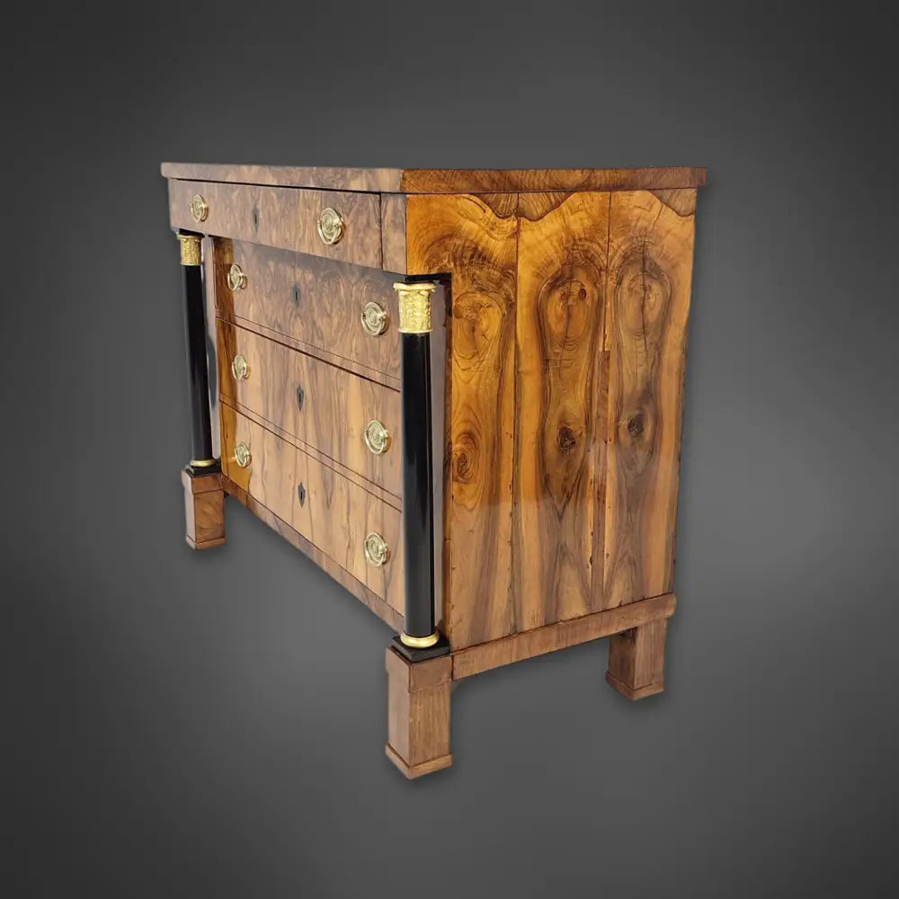 Biedermeier-Säulenkommode Nussbaum um 1820/25 - kommode