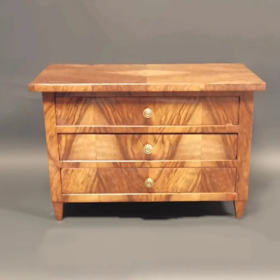 Biedermeier Miniatur Kommode Nussbaum Furniert