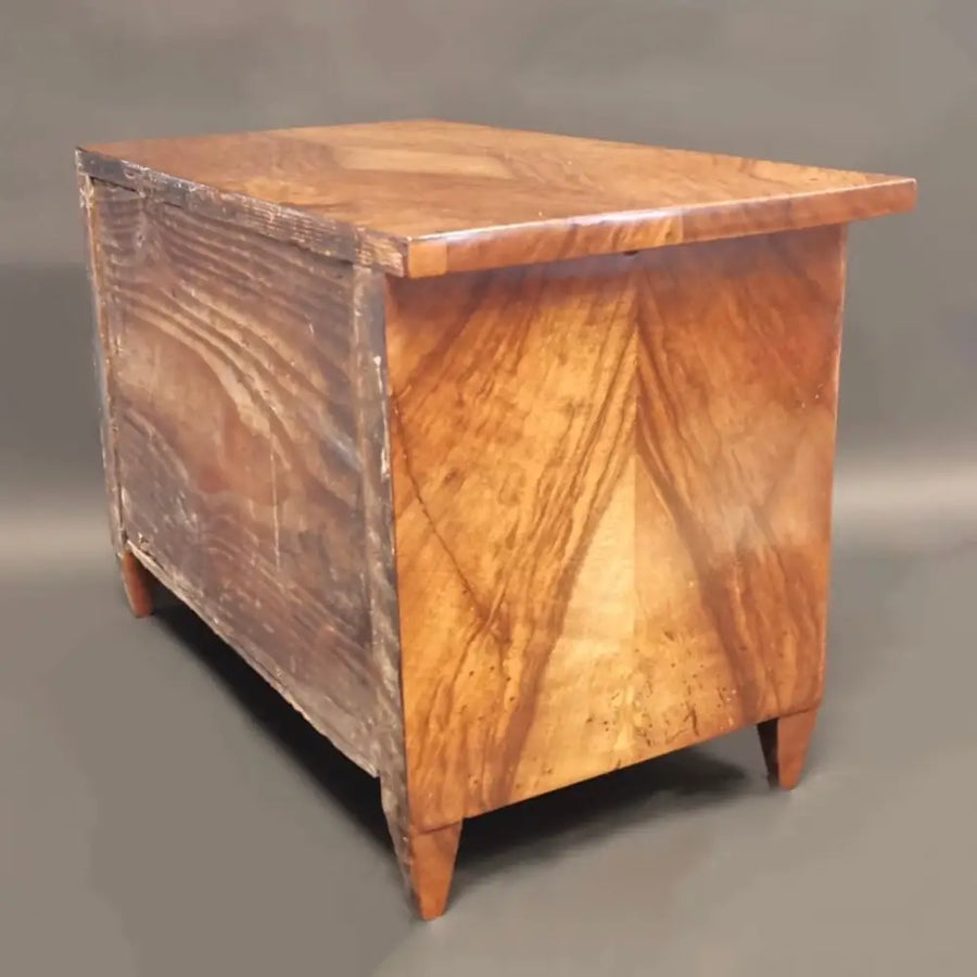 Biedermeier Miniatur Kommode Nussbaum Furniert