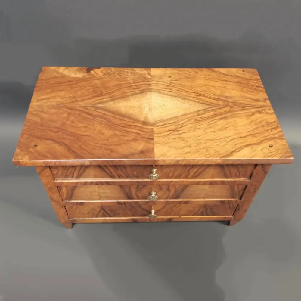 Biedermeier Miniatur Kommode Nussbaum Furniert