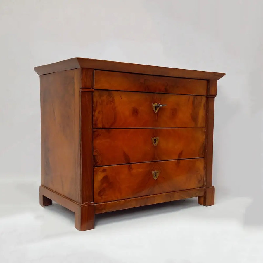 Biedermeier Miniaturkommode Nussbaum um 1810 - Möbel