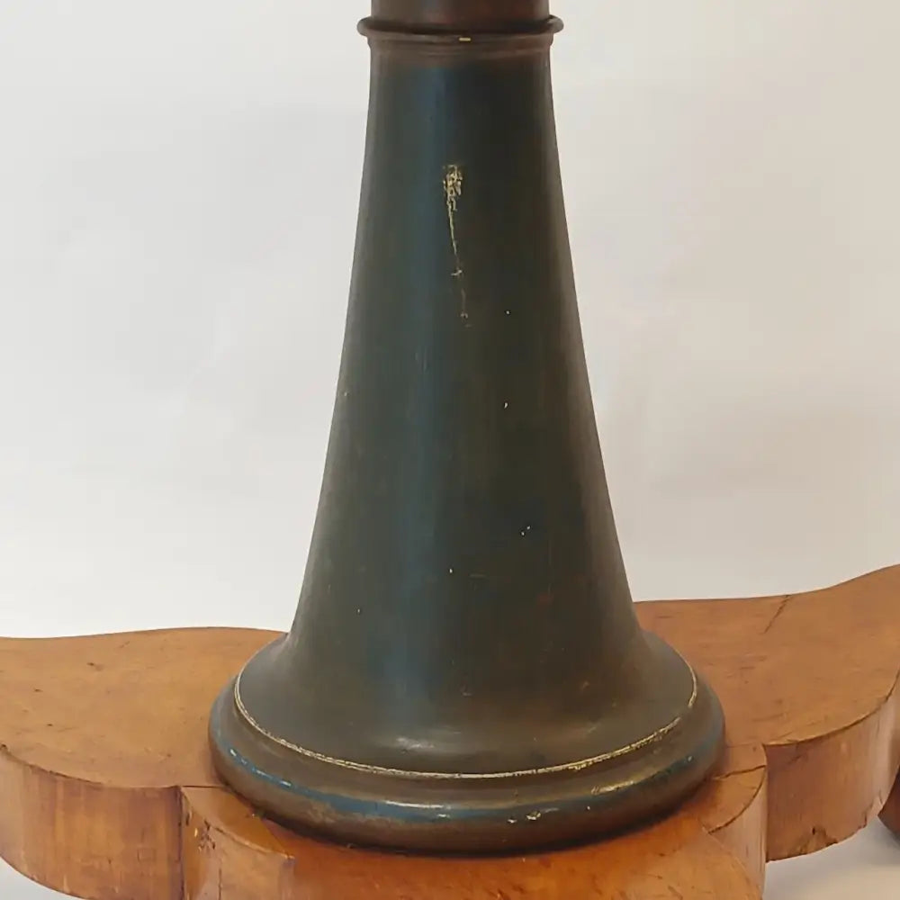 Biedermeier Tisch aus Nussbaum um 1815 - Möbel