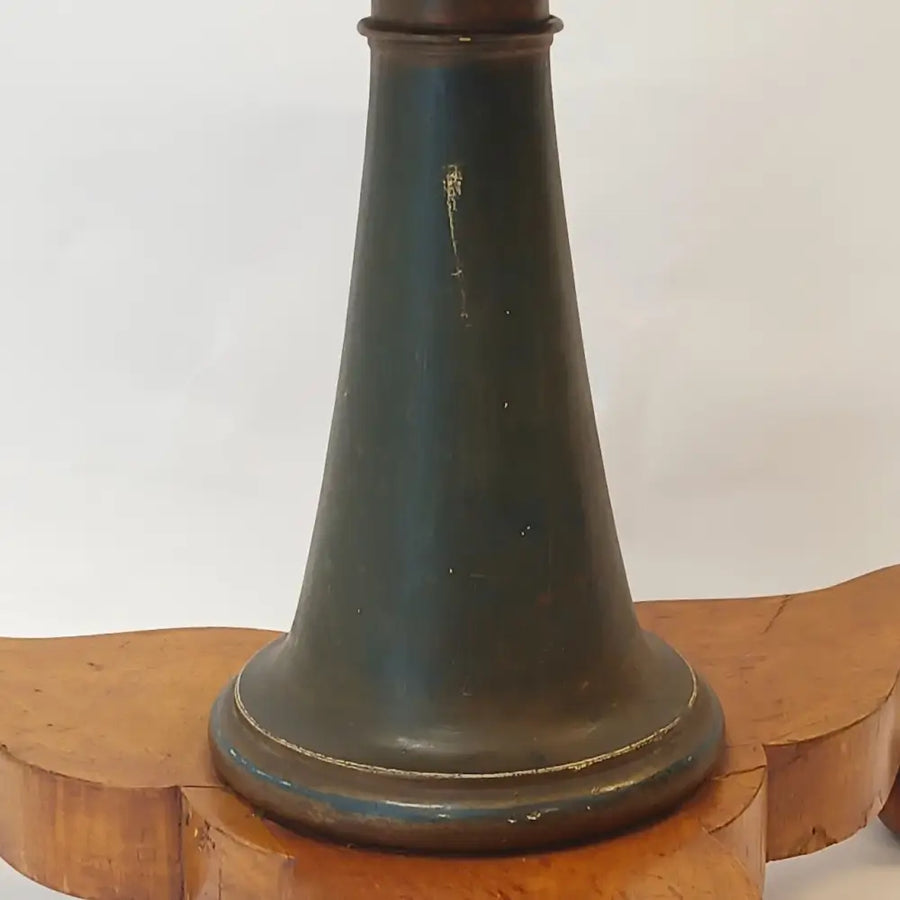 Biedermeier Tisch aus Nussbaum um 1815 - Möbel