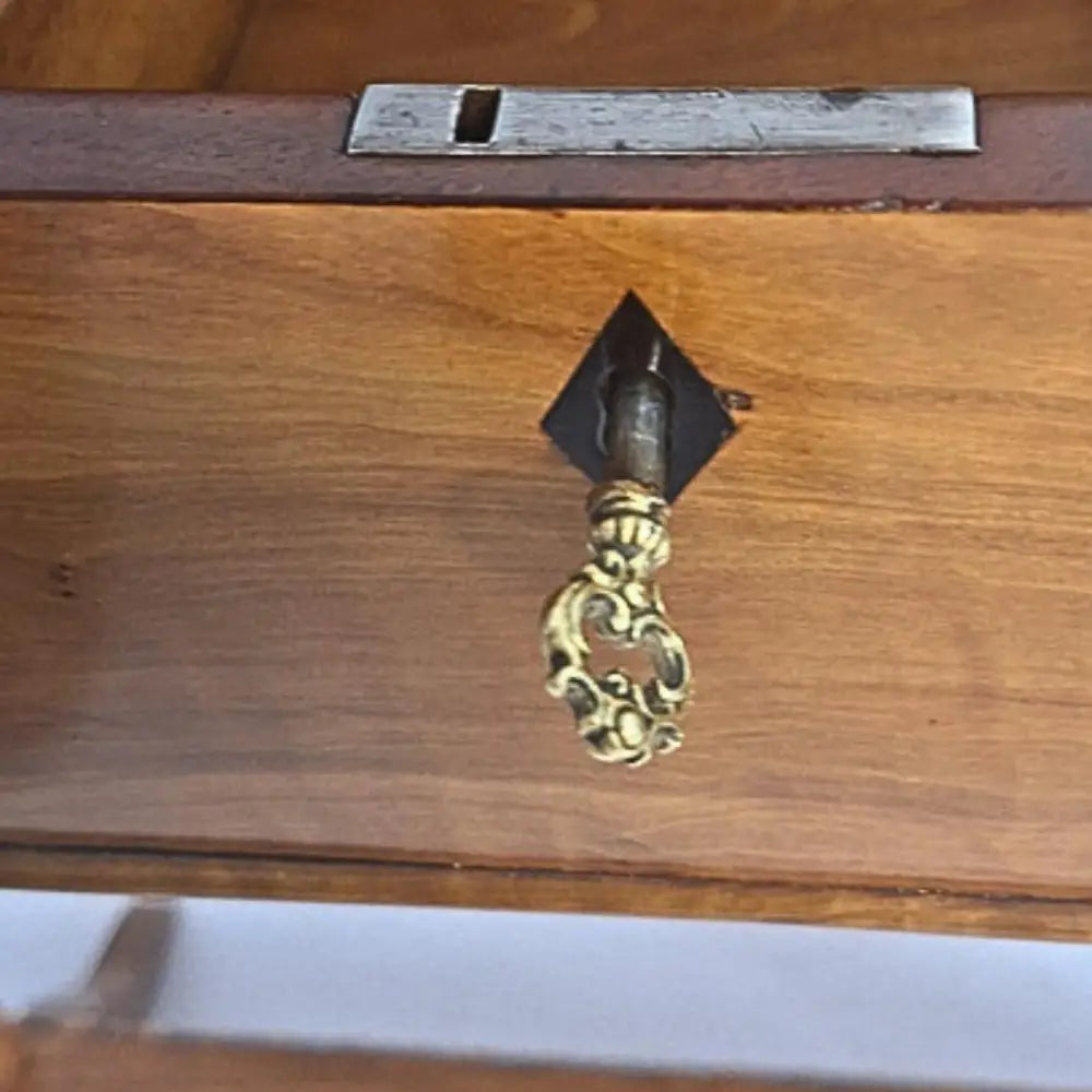 Biedermeier-Nähtisch Kirschbaum massiv um 1825 - Salontisch