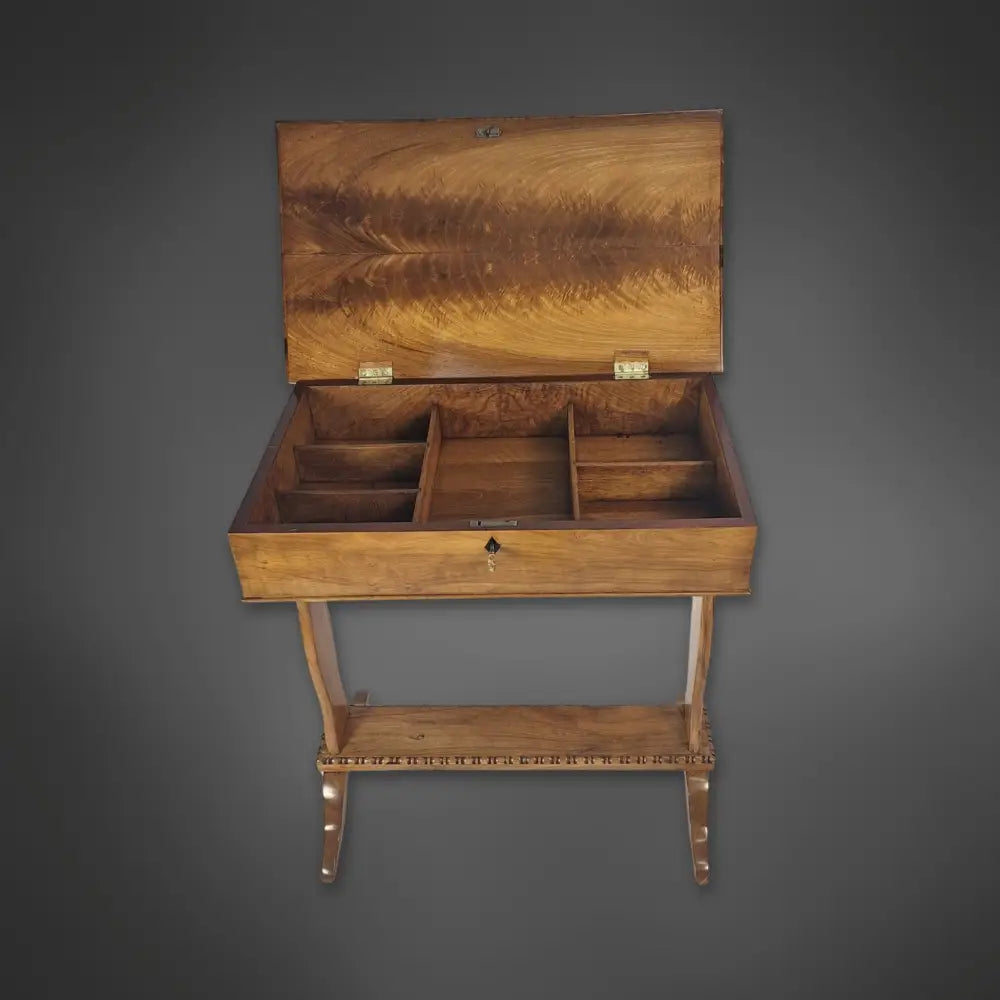 Biedermeier-Nähtisch Kirschbaum massiv um 1825 - Salontisch